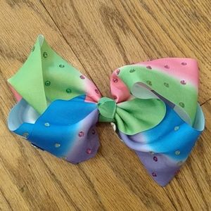 "Dancing Diva" Jojo Bow